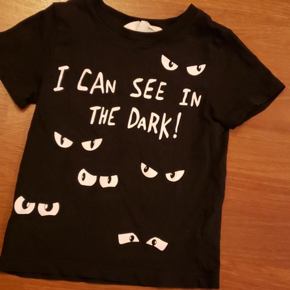 3/$10🌻 H&M spooky t-shirt